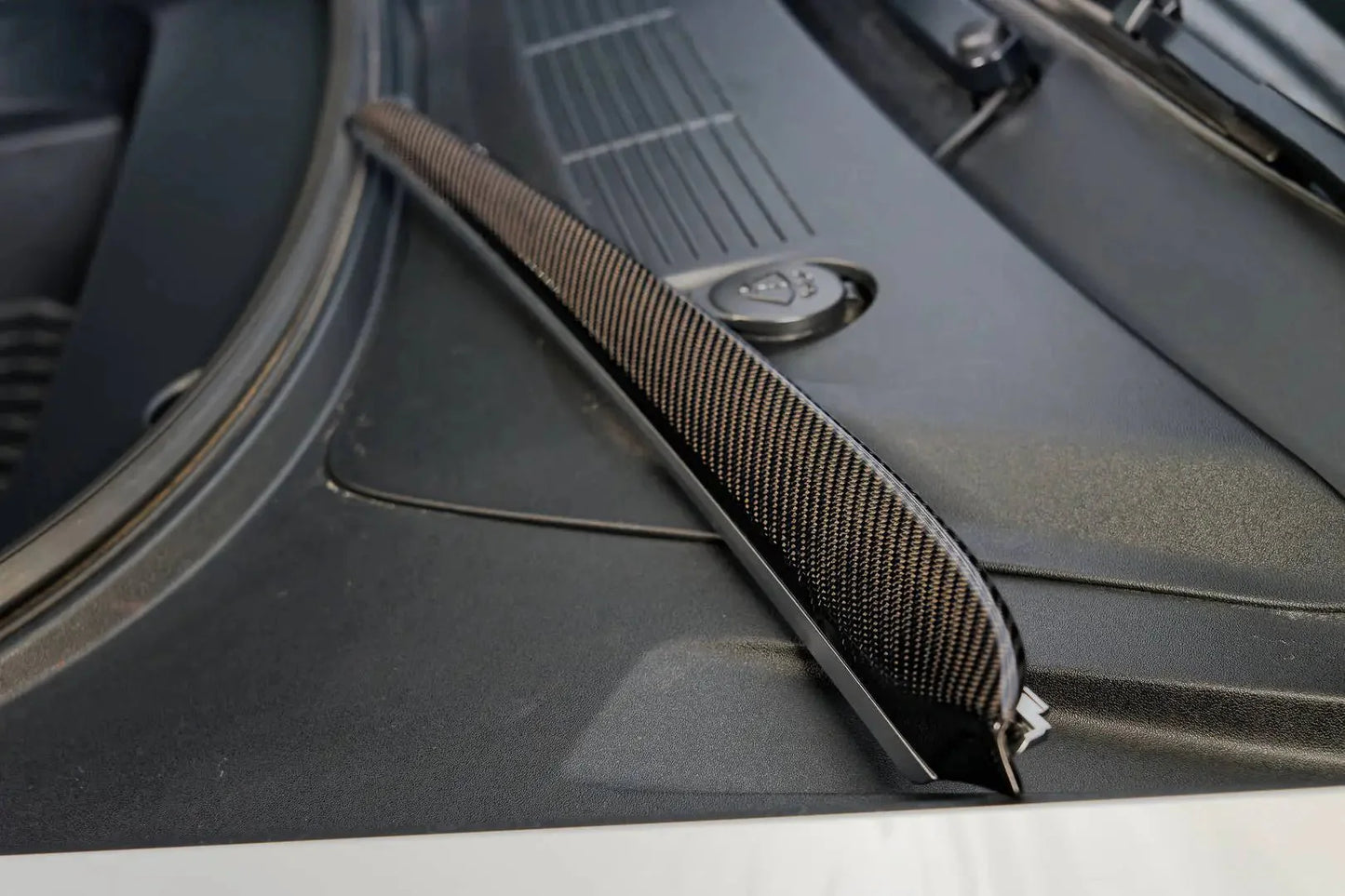 2021-2023 Tesla Model 3/Y - Glossy Carbon Fiber Door Trim Replacement