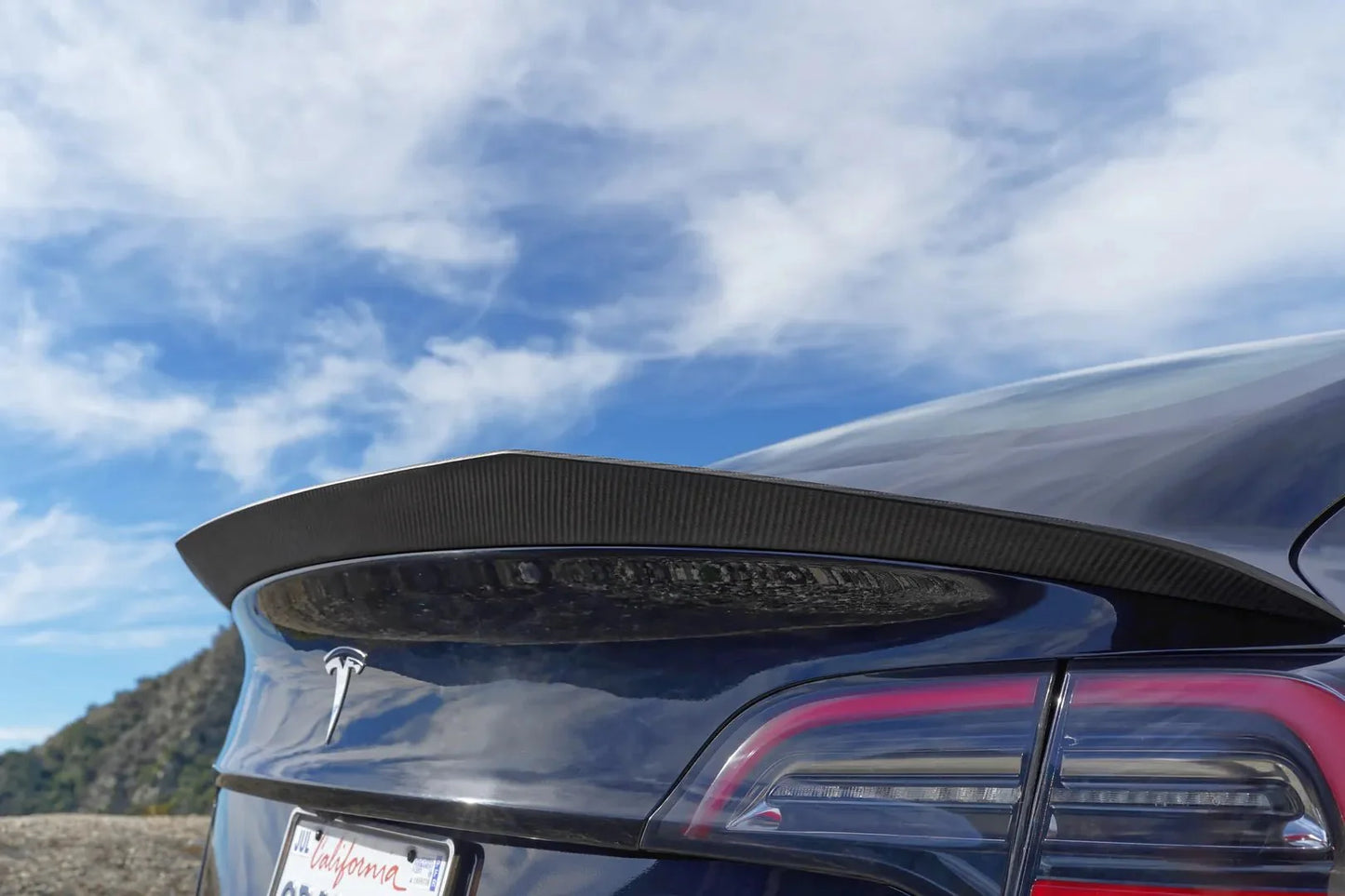 2017-2024 Tesla Model 3 & Y 1st Gen - Matte Carbon Fiber V-Style Spoiler